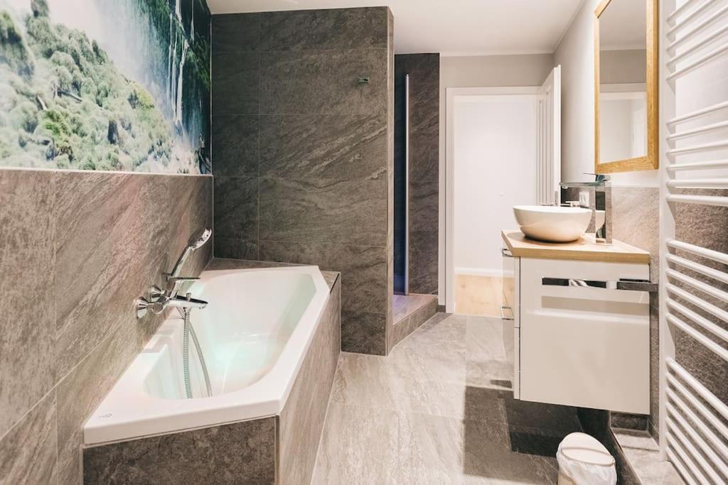 Tip! Toplage In Dresden! Moderne 100 Qm Ferienwohnung Fuer Familien Und Kleine Gruppen Екстериор снимка